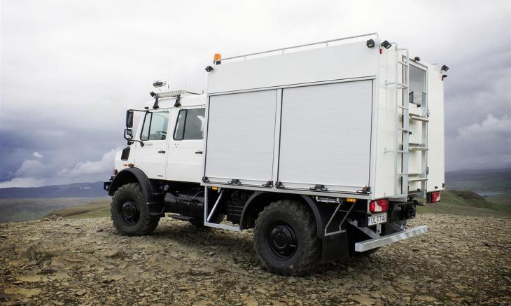 Unimog_U_4000_Island_4.jpg