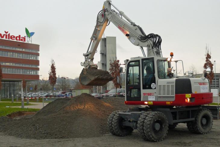 Takeuchi_Mobilbagger_TB_1160W_Bauforum24_02.jpg