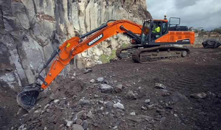 Doosan_DX420LC_5_Steinbruch3.jpg