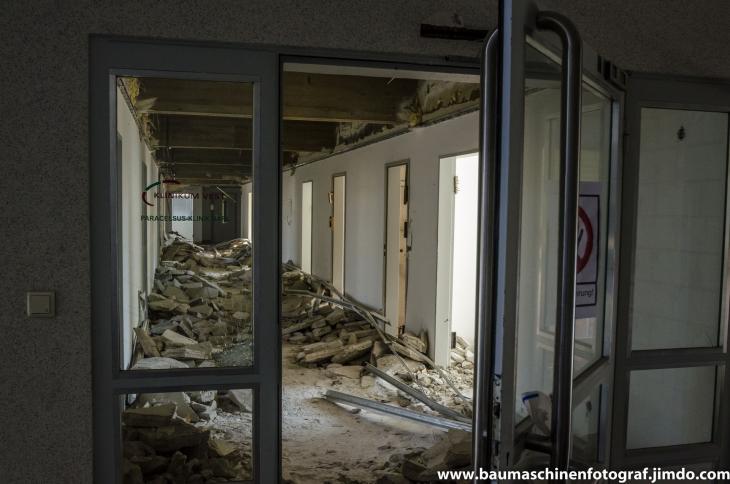 Abbruch_Verwaltungstrakt_Paracelsiusklinik_18_03_18.jpg