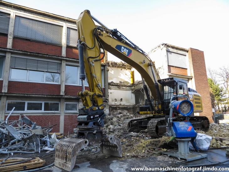 Abbruch_Verwaltungstrakt_Paracelsiusklinik_18_03_13.jpg
