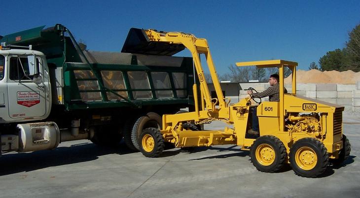 601_dumping_for_brochure.jpg