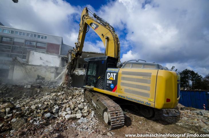Abbruch_Verwaltungstrakt_Paracelsiusklinik_1.4.15__4_von_11_.jpg