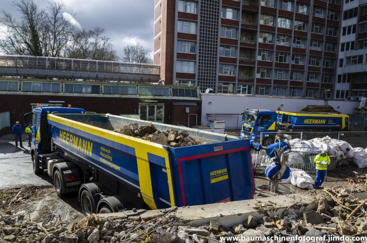 Abbruch_Verwaltungstrakt_Paracelsiusklinik_1.4.15__8_von_11_.jpg