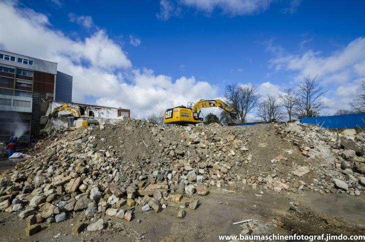 Abbruch_Verwaltungstrakt_Paracelsiusklinik_2.4.15__16_von_25_.jpg