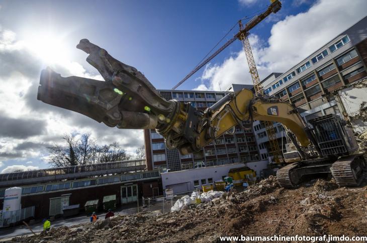 Abbruch_Verwaltungstrakt_Paracelsiusklinik_2.4.15__22_von_25_.jpg