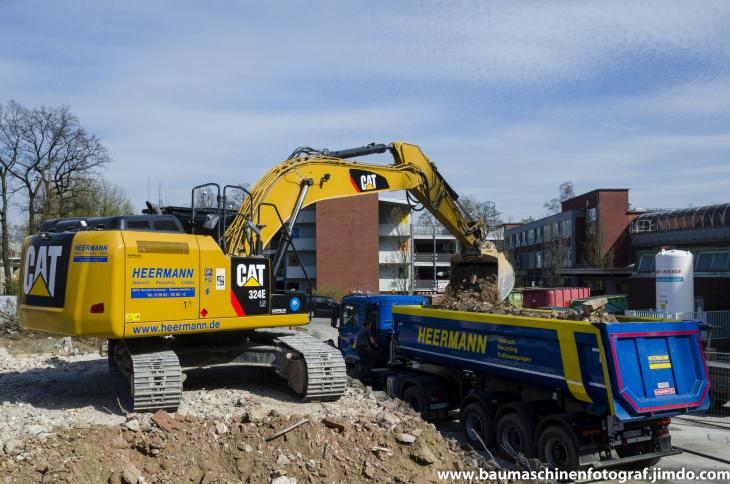 Abbruch_Verwaltungstrakt_Pracelsiusklinik_14.04.2015__5_von_8_.jpg