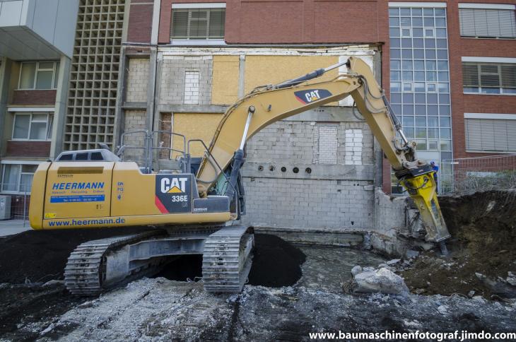 Abbruch_Verwaltungstrakt_Pracelsius_Klinik_23.04.15__5_von_23_.jpg