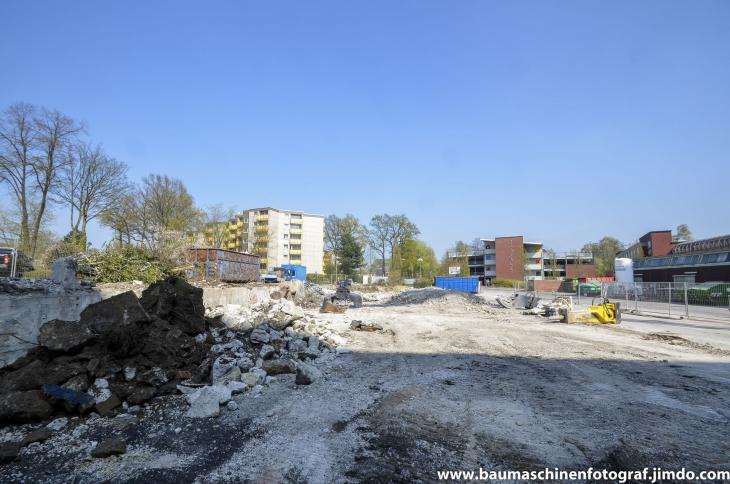 Abbruch_Verwaltungstrakt_Pracelsius_Klinik_23.04.15__22_von_23_.jpg