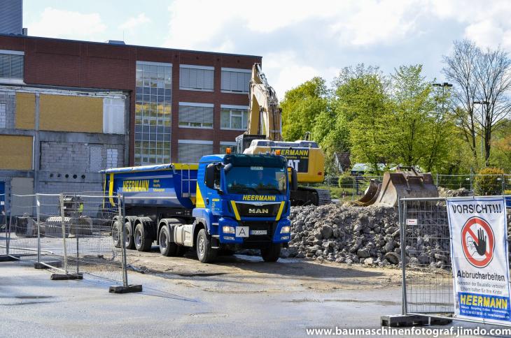 Abbruch_Verwaltungstrakt_Paracelsiusklinik_28.04.15__6_von_20_.jpg