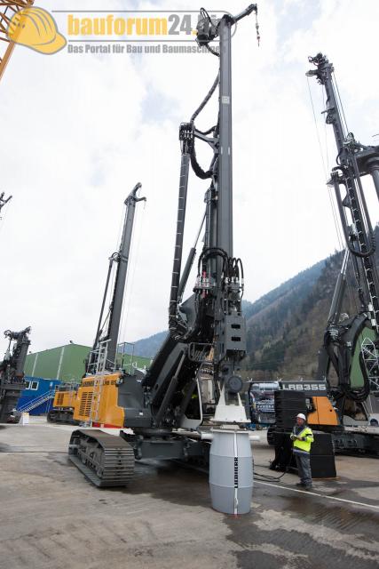 Bauforum24_Fotostrecke_Liebherr_Nenzing_Technikertag_2015_119.jpg