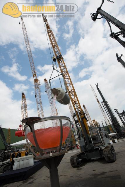 Bauforum24_Fotostrecke_Liebherr_Nenzing_Technikertag_2015_145.jpg