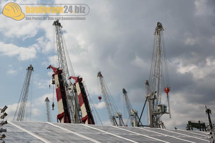 Bauforum24_Fotostrecke_Liebherr_Nenzing_Technikertag_2015_179.jpg