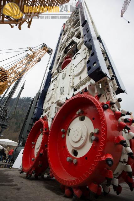 Bauforum24_Fotostrecke_Liebherr_Nenzing_Technikertag_2015_61.jpg