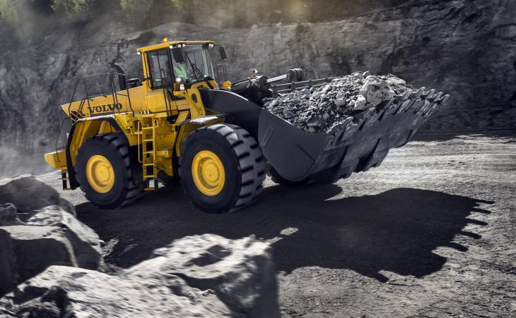 Volvo_L350F_Radlader_Steinbruch_1.jpg
