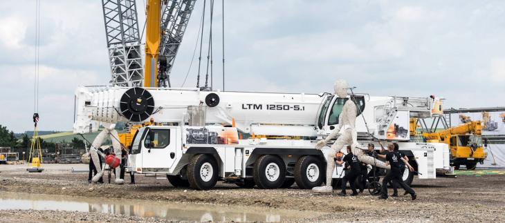 Liebherr_LTM_1250_5.2_Mobil.jpg