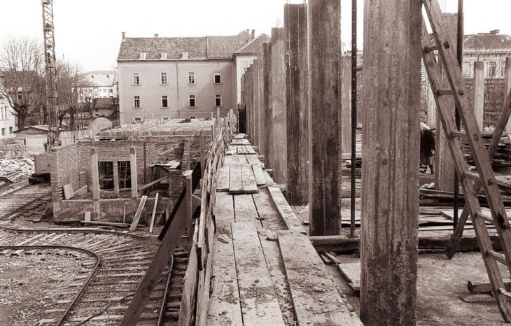 Gradnja_Vajenske__ole_v_Mladinski_ulici_1961.jpg