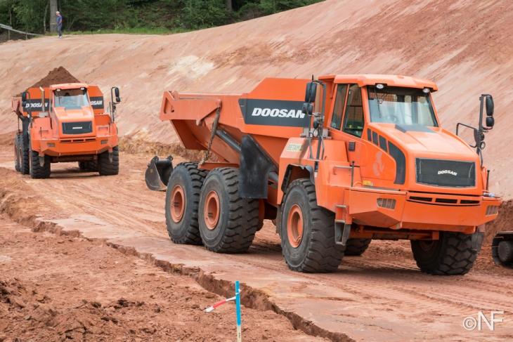 Doosan_DA40__2_.jpg