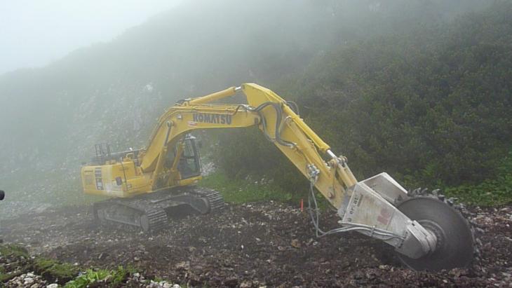 Komatsu_PC360NLC_10_Erkat_Schneidrad.jpg