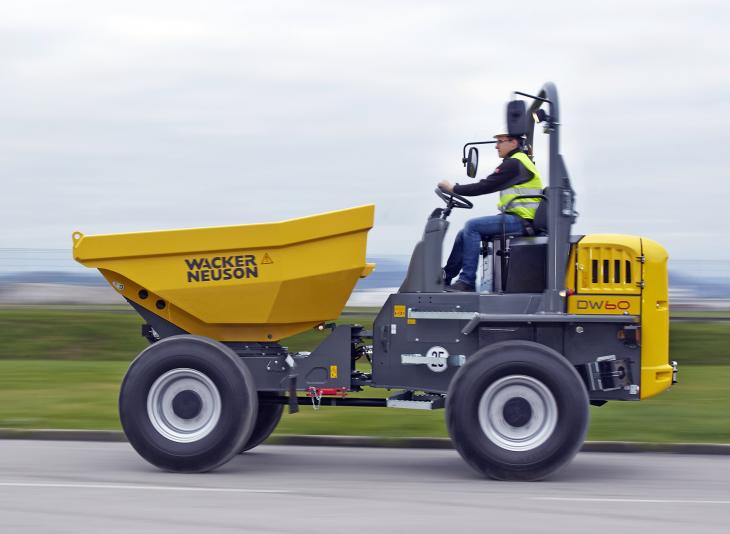 6_Wacker_Neuson_DW60_ROPS_Strassenfahrt.jpg