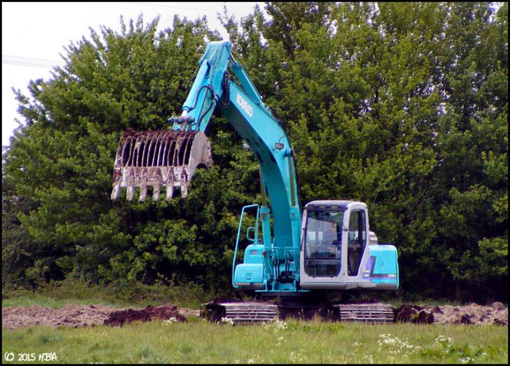 Kobelco1.jpg