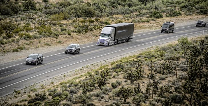 1_Mercedes_Benz_Freightliner_Future_Truck.jpg