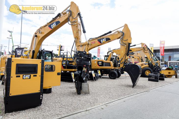 Zeppelin_Caterpillar_Nordbau_2015_in_Neumuenster___12_.jpg