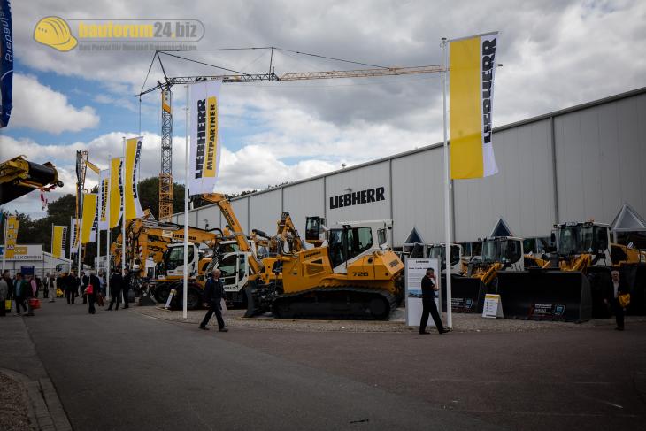 Liebherr_Nordbau_2015_in_Neumuenster__16_.jpg