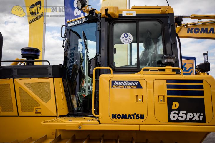 Komatsu_Nordbau_2015_in_Neumuenster__8_.jpg