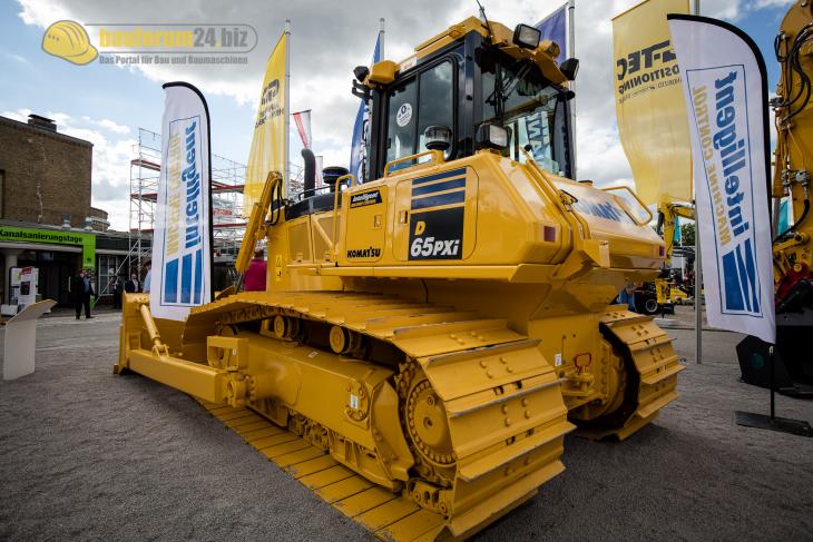 Komatsu_Nordbau_2015_in_Neumuenster__9_.jpg