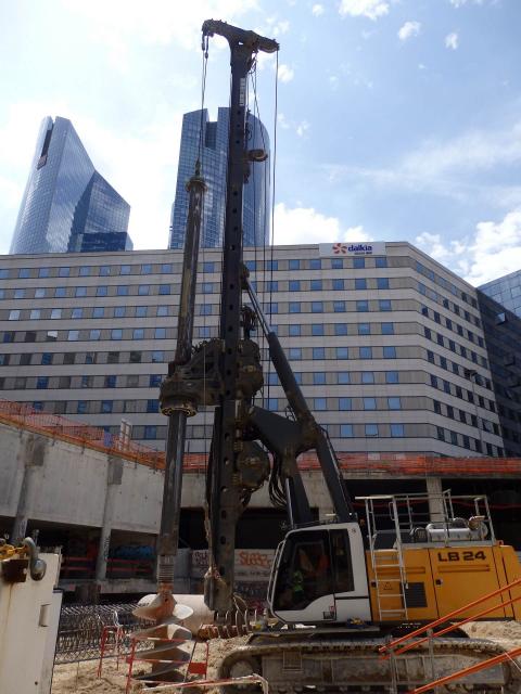 liebherr_lb24_rotary_drilling_rig_franki_paris_2.jpg