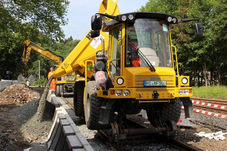 Bild_2_Neu_im_Sortiment_Zwei_Wege_Dumper_Hydrema_Wienaeber_Wesenberg__Kopie_.jpg