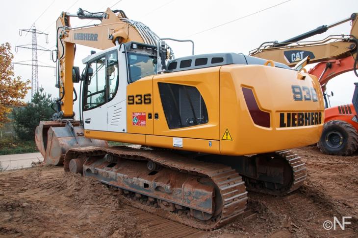 Liebherr_R936__1_.jpg