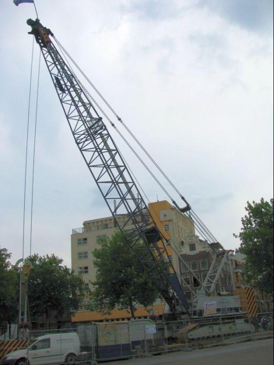 kobelco.jpg