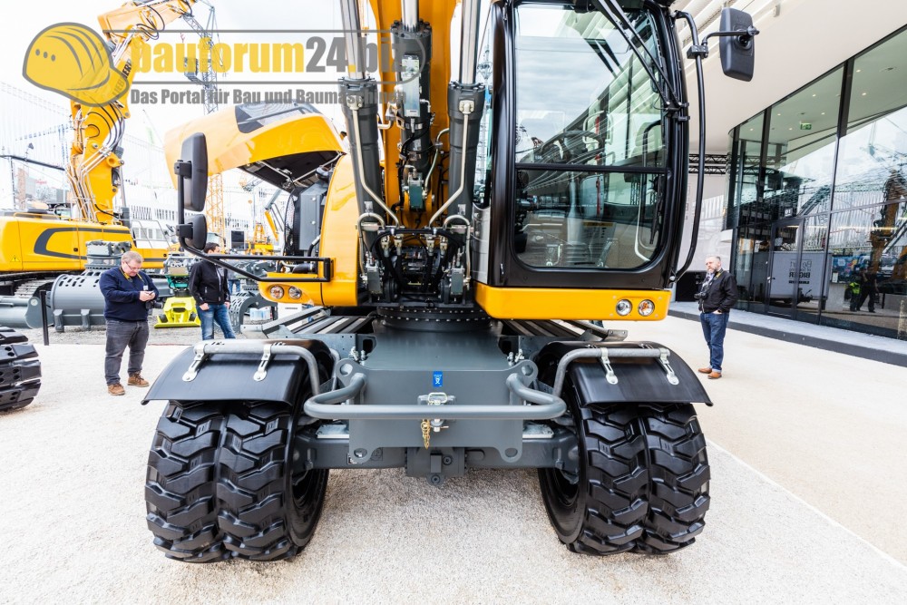 bauforum24_bauma2016_liebherr-101.jpg