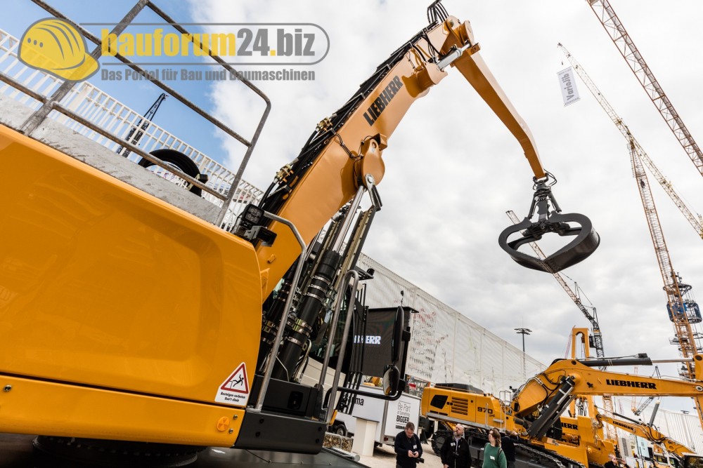 bauforum24_bauma2016_liebherr-32.jpg