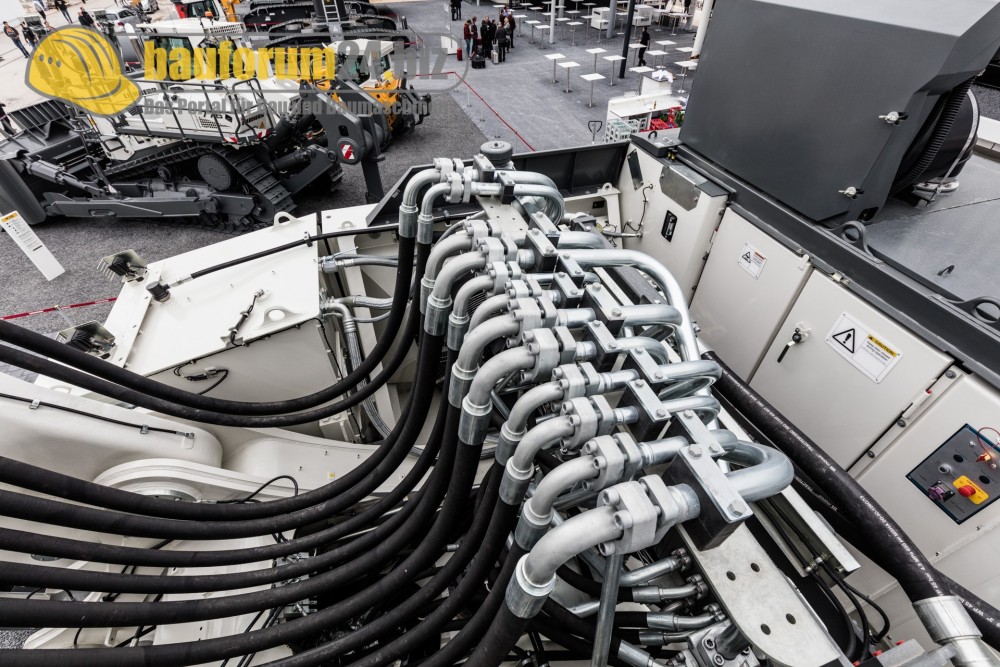 bauforum24_bauma2016_liebherr-51.jpg