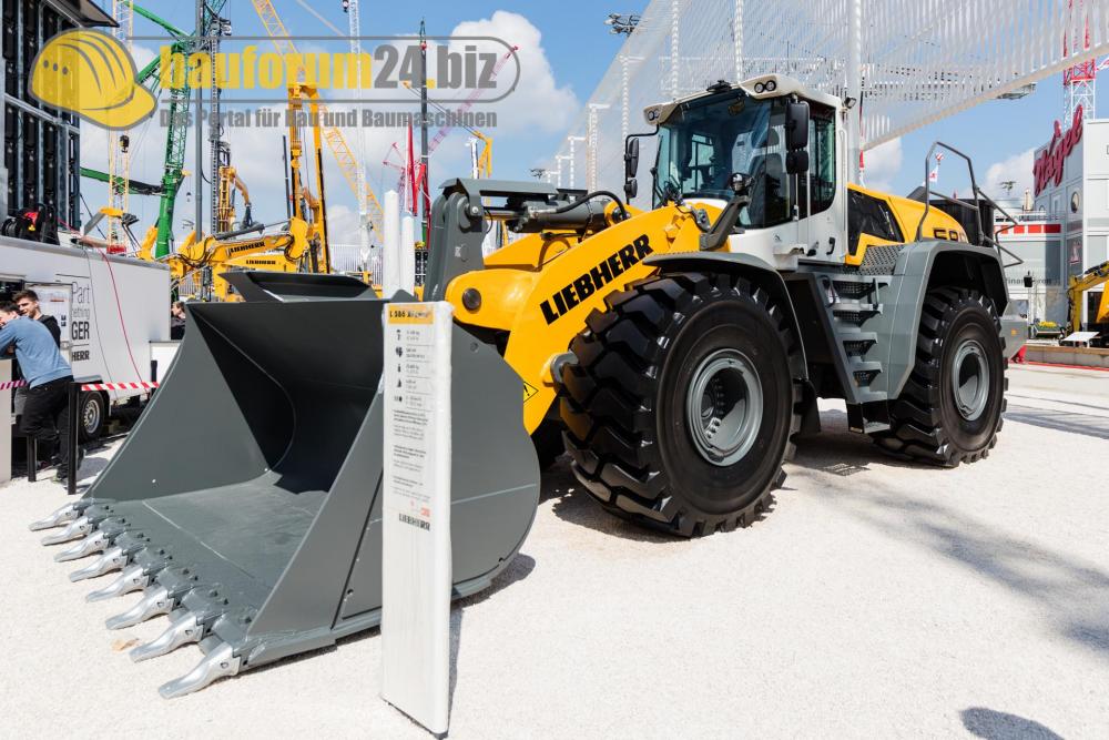 bauforum24_bauma2016_liebherr.jpg