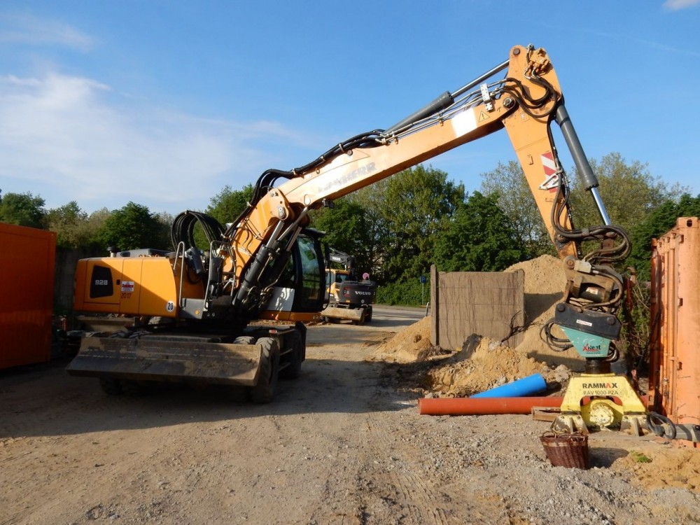 Dohmen Liebherr A 928 03.jpg