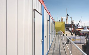 Mehr Informationen zu "HKL Container als Redaktionsquartier"