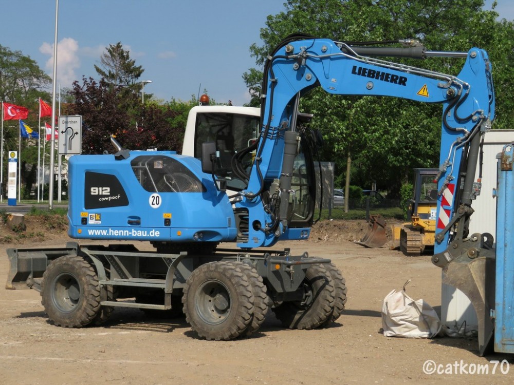 Liebherr 1.jpg