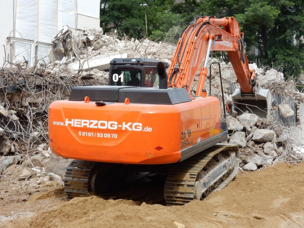 Herzog Zaxis 350 006.jpg