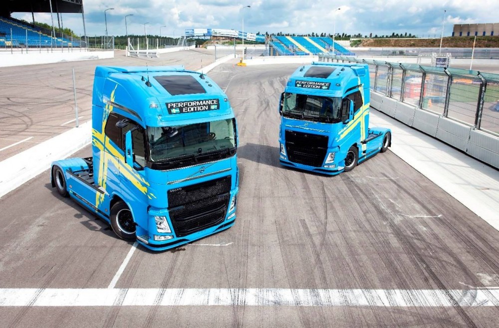 bf24-Volvo FH Performance Edition.jpg