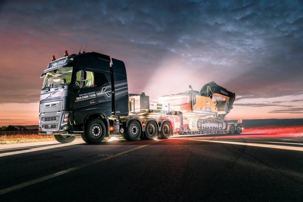 bf24-Volvo FH16 mit I-Shift Crawler.jpg