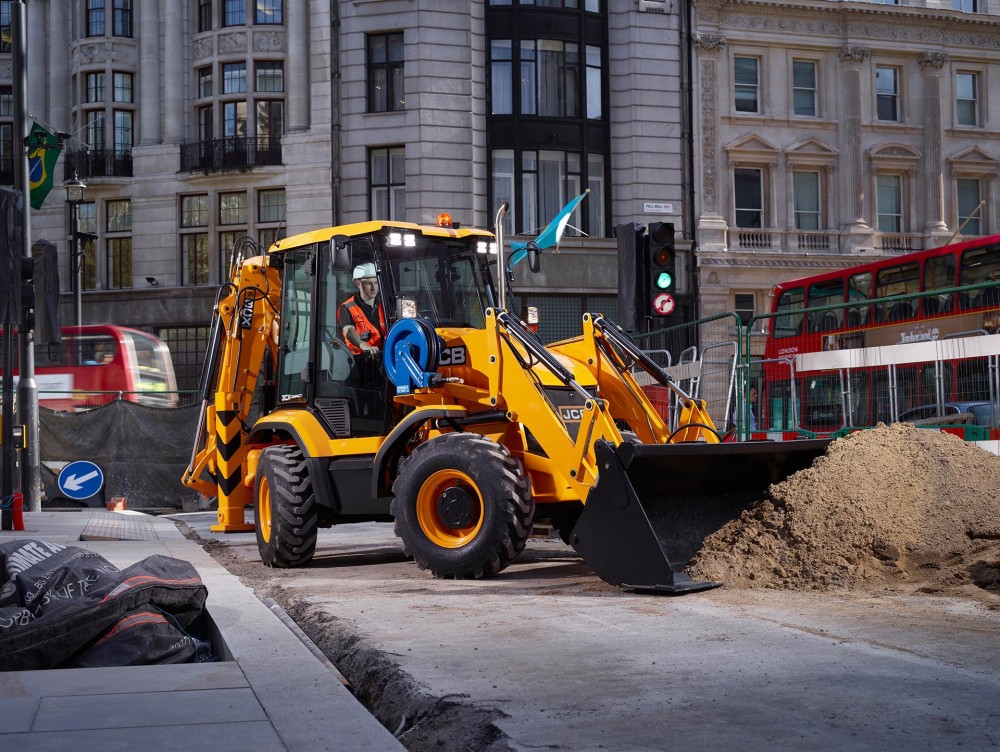 JCB_3CX-Compact-03.jpg