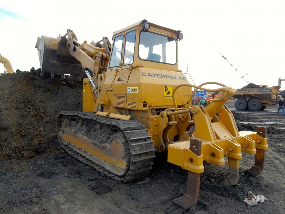 983 caterpillar d9 caterpillar cingolati 57d063240027d_Cat98304092016001.thumb.jpg.2136d43ad4400e5ae4ed778b0c5f3a57