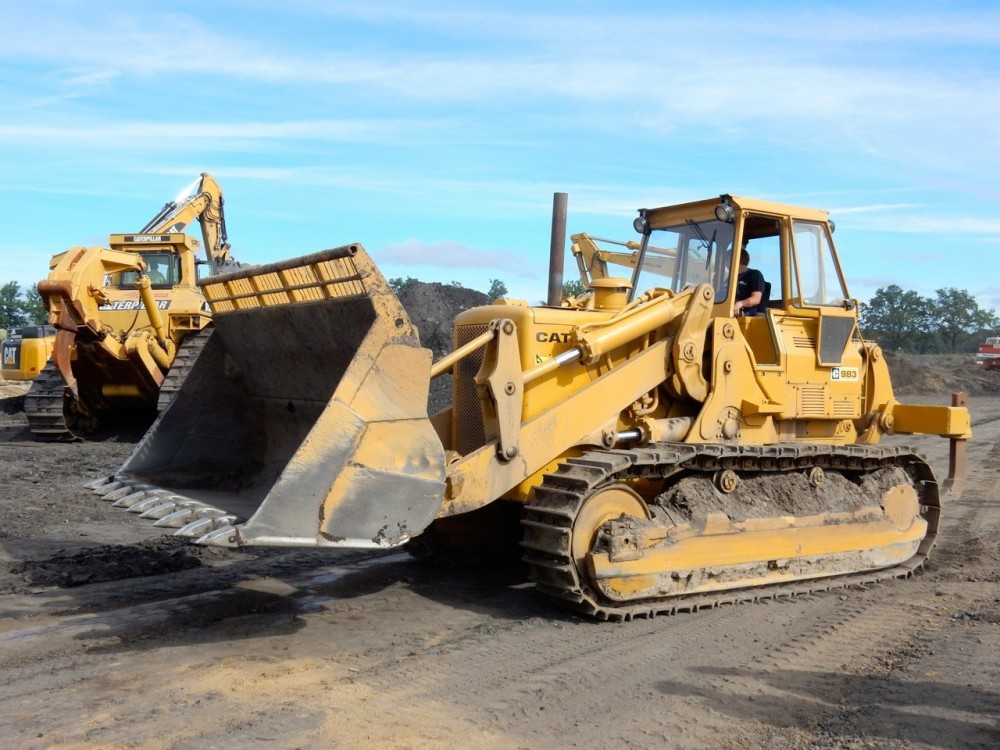 983 caterpillar d9 caterpillar cingolati 57d0632c16ae2_Cat98304092016003.thumb.jpg.013a30fe27997eb1a52314719f51cd06