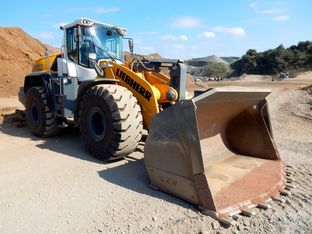 RPBL Liebherr 580 003.jpg