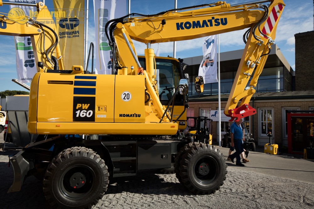 Komatsu_PW160.jpg