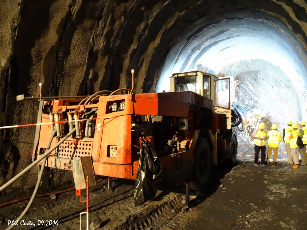 Sandvik_Tunnelbohrwagen-3.jpg